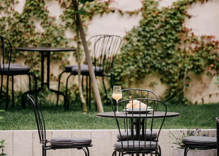 Elizabeth - With Garden Appartamento *