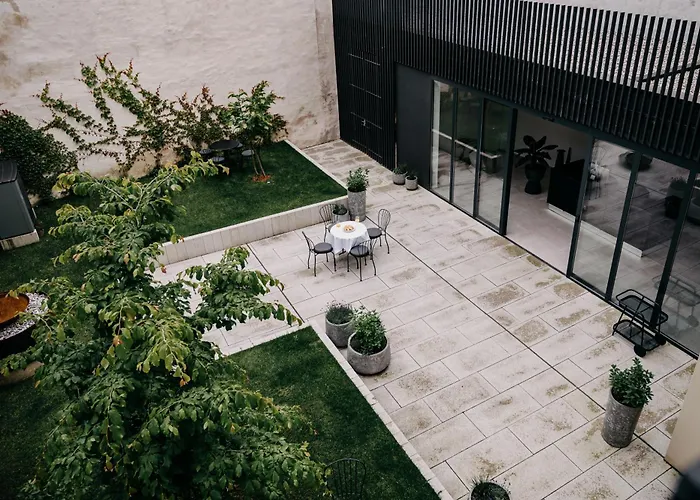 Elizabeth - With Garden Appartamento